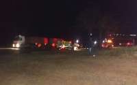 Laranjeiras - Grave acidente entre carreta e carro é registrado na noite desta segunda dia 06