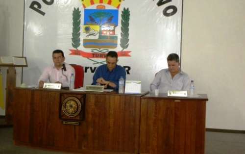 Vereadores cassam prefeito em cidade do Paraná 