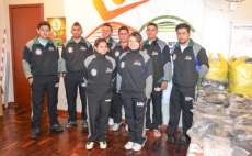 Pinh&atilde;o - Atletas recebem agasalhos e se preparam para representar a cidade no Jarcan&rsquo;s 2013