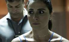 'Sol Nascente': Alice se desespera ao ser trancada na cela