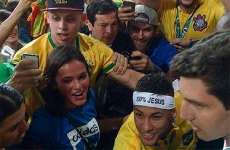 Repercuss&atilde;o de encontro com Neymar choca Bruna Marquezine