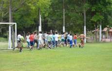 Pinh&atilde;o - Assist&ecirc;ncia Social entrega uniformes a alunos do CREAS