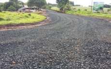 Cand&oacute;i -  Conjunto Habitacional recebe melhorias em estrada de acesso