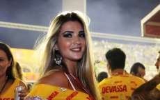 Ex-BBB Aline posta foto de biqu&iacute;ni ap&oacute;s siliconar