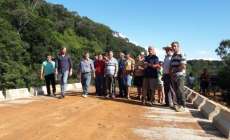 Rio Bonito - Ponte do Rio Lambari &eacute; reinaugurada