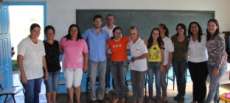 Nova Laranjeiras - Presidente da c&acirc;mara de vereadores e primeira dama do munic&iacute;pio visitam clube de m&atilde;es