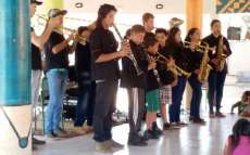 Nova Laranjeiras - Administra&ccedil;&atilde;o Incentiva Musica nas Escolas atrav&eacute;s da Banda Municipal