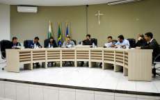 Guarania&ccedil;u - C&acirc;mara recebe a Lei de Diretrizes Or&ccedil;ament&aacute;ria de 2018