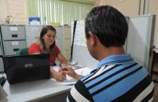 Cand&oacute;i - Munic&iacute;pio entrega guia para pagamento de coleta de lixo