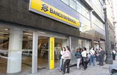 Ag&ecirc;ncias banc&aacute;rias abrem at&eacute; a pr&oacute;xima quinta