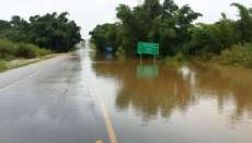 Nesta ter&ccedil;a, dia 12 v&aacute;rias rodovias est&atilde;o fechadas por causa da chuva no Paran&aacute;