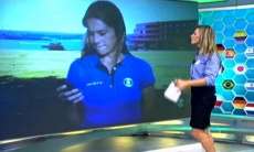 Rep&oacute;rter da Globo &eacute; flagrada no celular ao vivo