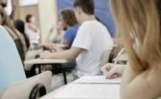 Sem acordo, estudantes poder&atilde;o pagar parte da mensalidade fora do Fies