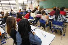 Justi&ccedil;a do Paran&aacute; declara greve ilegal e determina retorno imediato &agrave;s aulas