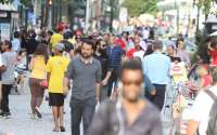 Em um ano, população encolhe em 39% das cidades do Paraná