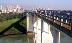 Ponte da amizade, local do assalto