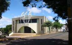 Mulher morre ap&oacute;s passar mal em igreja durante encontro de ora&ccedil;&atilde;o