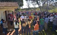 Pinh&atilde;o - Prefeito e secret&aacute;rios participam de reuni&atilde;o com moradores de assentamentos