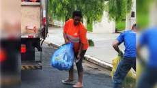 Gr&aacute;vida de nove meses, gari trabalha &agrave;s v&eacute;speras de dar &agrave; luz o segundo filho