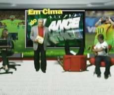 Em programa local, cadeira quebra ao vivo e derruba convidado; veja cena