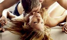 Confira 5 conselhos realmente bons para tirar o sexo da rotina, dados por terapeutas sexuais