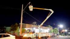 Laranjeiras - Para dar mais segurança e comodidade à população, Governo Municipal intensifica manutenção da iluminação pública