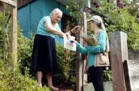 Pinh&atilde;o - Equipes da secretaria de sa&uacute;de orientam a popula&ccedil;&atilde;o para os cuidados com a dengue