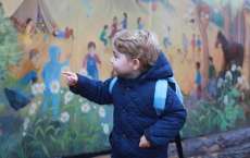 Aos 2 anos, pr&iacute;ncipe George vai &agrave; escola pela primeira vez