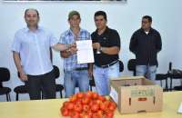 Pinh&atilde;o - Produtores recebem certifica&ccedil;&atilde;o de produto org&acirc;nico