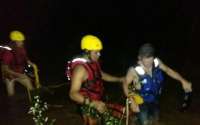 Cantagalo - Barco vira e homem fica agarrado a tronco no rio por 4 horas