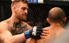 Connor McGregor revela o que disse &agrave; Jos&eacute; Aldo ap&oacute;s nocaute