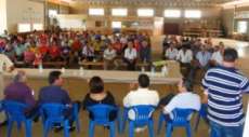 Goioxim - 125 fam&iacute;lias de pequenos agricultores receberam documentos de posse de suas propriedades
