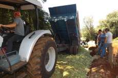 Foz do Jord&atilde;o - Agricultura auxilia produtores na produ&ccedil;&atilde;o de silagem