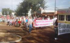 Rio Bonito - Escola Municipal Rio Bonito do Igua&ccedil;u comemora 24 anos com Desfile Comemorativo