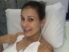 Imagens fortes - Ag&ecirc;ncia divulga fotos de Andressa Urach no hospital