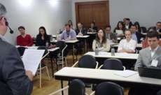 Nova Laranjeiras - Funcion&aacute;rios da C&acirc;mara de vereadores participam de curso em Curitiba
