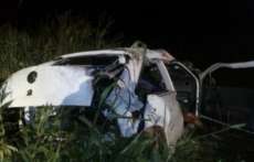 Motorista morre ap&oacute;s capotar o carro