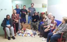Guarania&ccedil;u - Lar dos Idosos recebem alimentos arrecadados em evento da Secretaria de Esportes