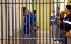 Cada preso no Paran&aacute; custa mais de 3 sal&aacute;rios m&iacute;nimos