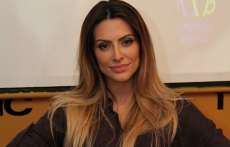 Ap&oacute;s boatos, Cl&eacute;o Pires nega namoro com sua assessora