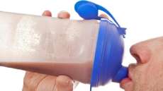 Suplemento de prote&iacute;na e acne