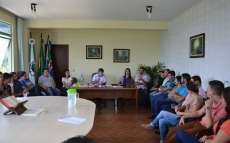 Pinh&atilde;o - Universit&aacute;rios e executivo municipal discutem novo modelo de transporte a partir de fevereiro
