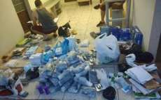 Pol&iacute;cia Militar apreende carro com contrabando