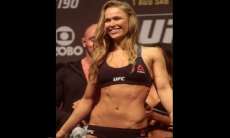 Campe&atilde; dos galos do UFC, Ronda Rousey confirma namoro com o lutador Travis Browne