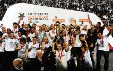 Corinthians - &lsquo;Campe&atilde;o de tudo&rsquo;, Tim&atilde;o celebra fase e alcan&ccedil;a status de europeus