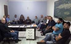 Guarania&ccedil;u - Prefeito re&uacute;ne equipe para discutir as a&ccedil;&otilde;es administrativas