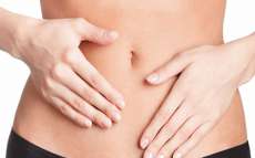Est&aacute; com reten&ccedil;&atilde;o de l&iacute;quido? Conhe&ccedil;a os ch&aacute;s que garantem barriga sem incha&ccedil;o