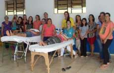 Cand&oacute;i - Mulheres do Assentamento Matas do Cavernoso ganham um dia de beleza