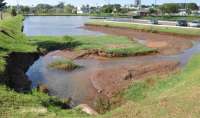 Laranjeiras - Secretaria de Viação inicia processo de dragagem do Lago Municipal