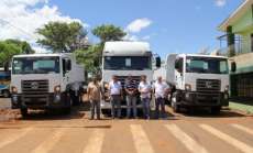 Rio Bonito - Prefeitura recebe parte dos ve&iacute;culos comprados atrav&eacute;s de financiamento do Governo do Estado